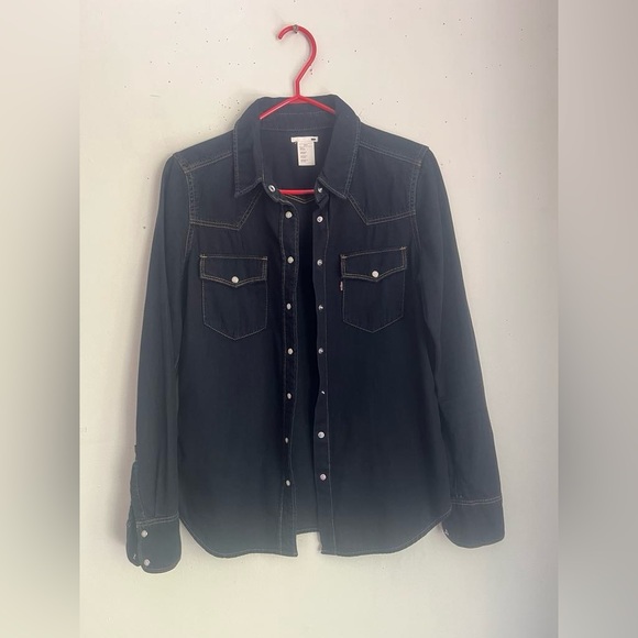 Small Levi’s Top - Picture 6 of 7